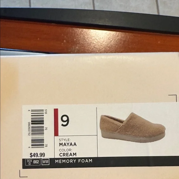 Lauren Conrad Maya Cream Memory Foam Shoes Slippers - Picture 2 of 16